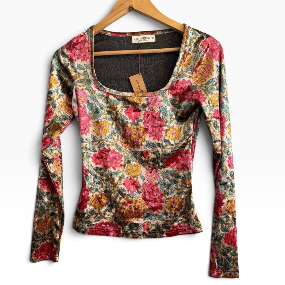 NWT Natural Life Danielle Long Sleeve Velvet Floral Top Size XS